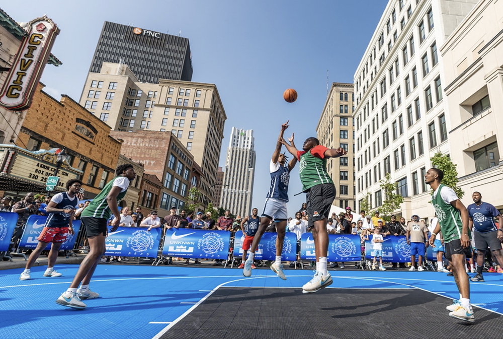 Photo of basketball tournament in downtown Akron by Ashton Blake